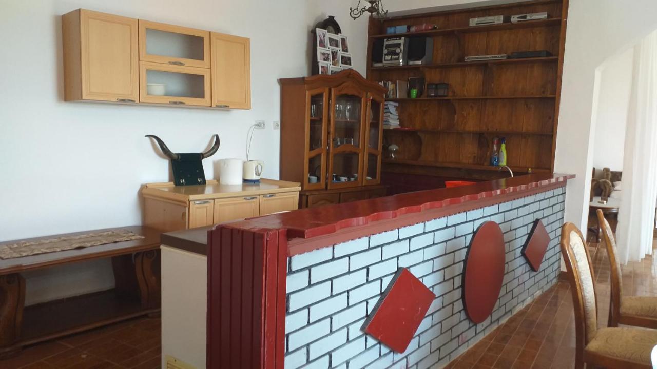 Guest House Naser Ulcinj Exterior foto
